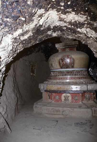 Chörten of the Luri Cave with Uṣṇīṣavijayā on the east side © Philip Lieberman 1993 Luri_PL93-531.jpg