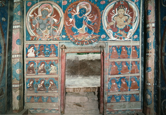 Protective themes in entrance area