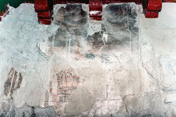 Protective themes in entrance area
